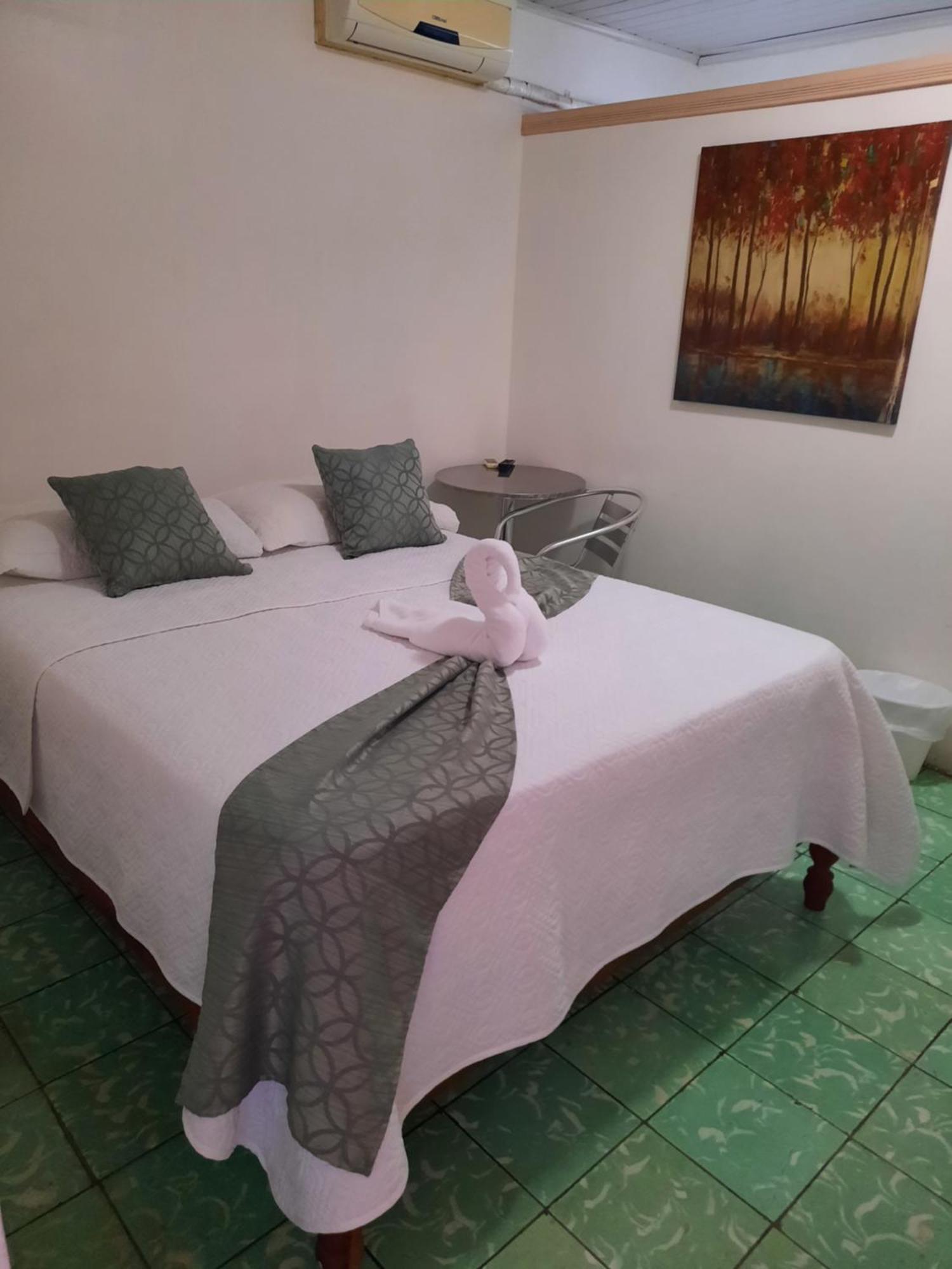 Hotel Гольфито Экстерьер фото